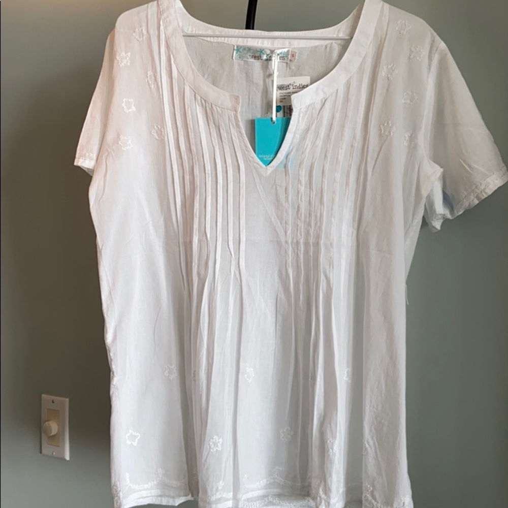 NWT WEST INDIES
BOHO CECILE V-NECK PULLOVER TOP